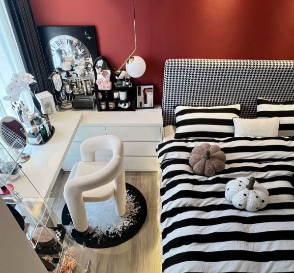 臥室化妝臺.png 臥室化妝臺.png